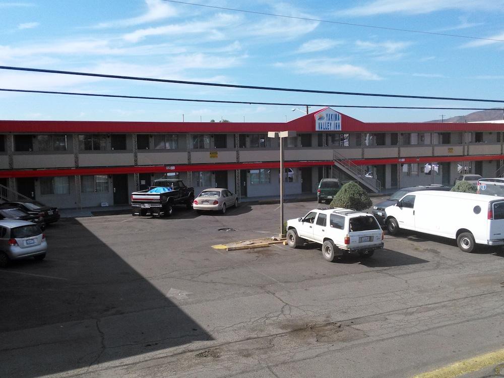Yakima Valley Inn Екстер'єр фото